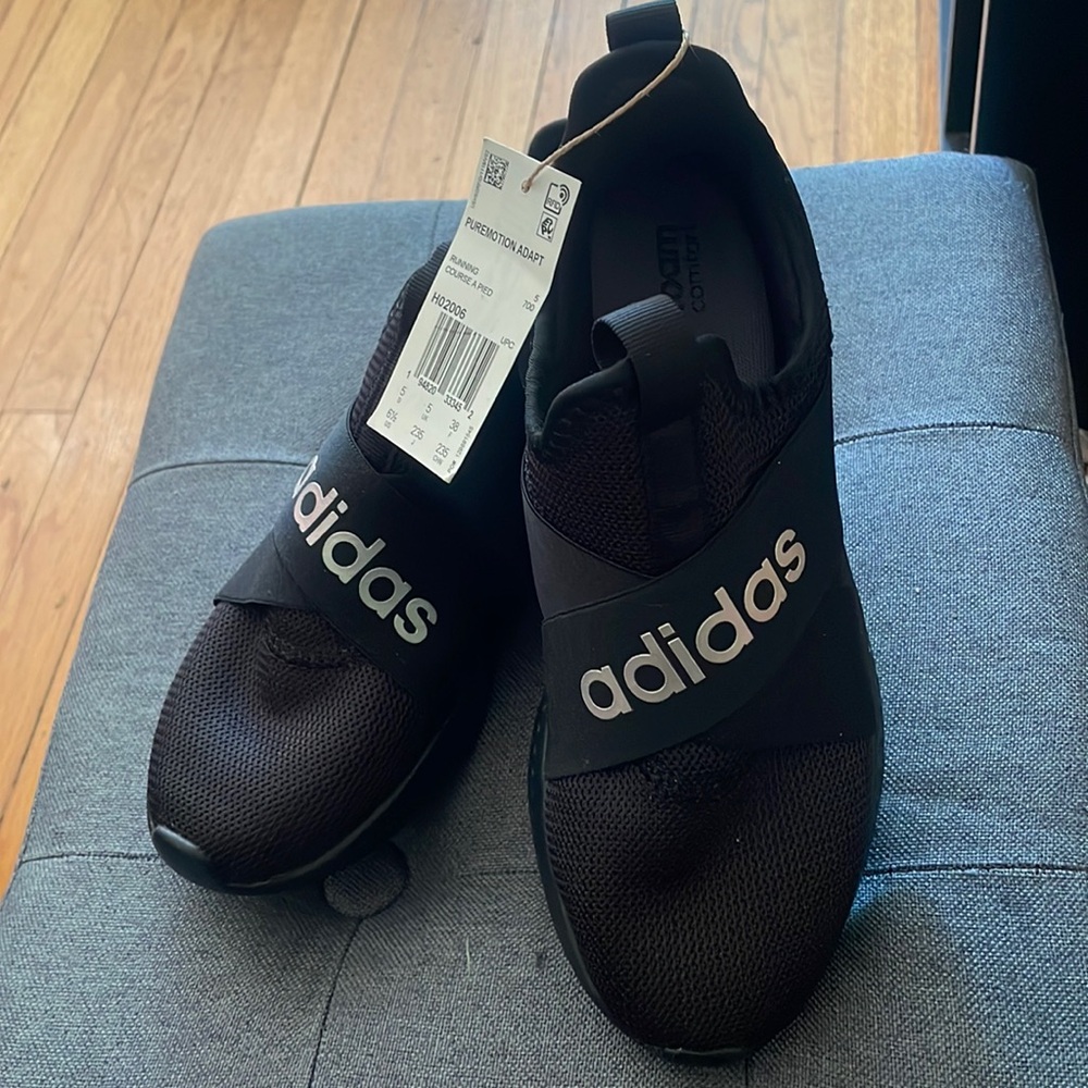 New with tags adidas cloud foam slip on sneakers